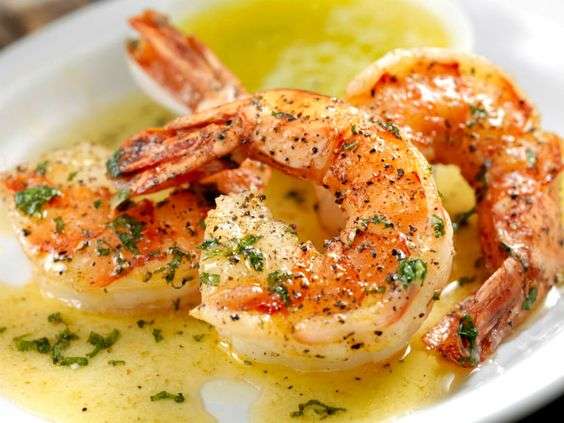 CAMARONES A LA CREMA